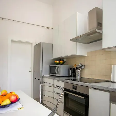 Vakantiehuis Holiday House Lapis