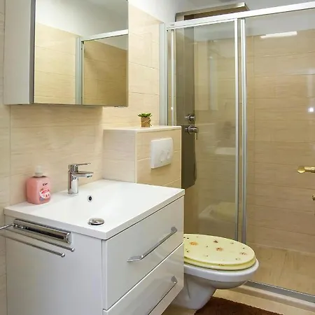 Holiday House Lapis Janjina