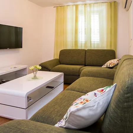 Holiday House Lapis Vakantiehuis *